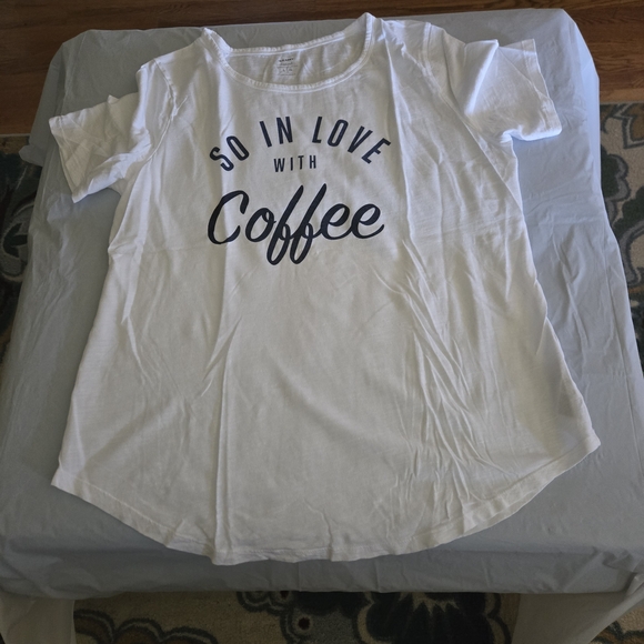 Old Navy White Over Sized Graphic Tee - Picture 1 of 3